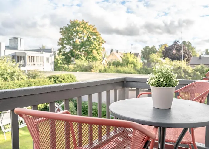 Апартаменты West Coast Hideaway