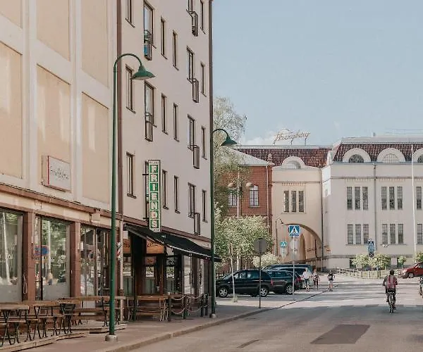 West Coast Hideaway Апартаменты