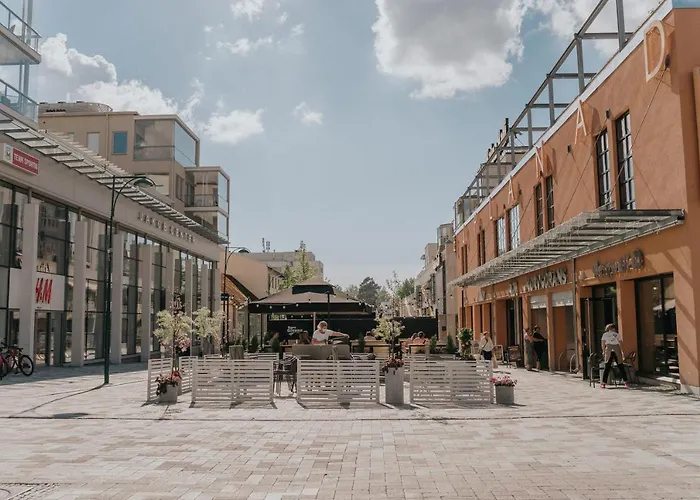 Апартаменты West Coast Hideaway