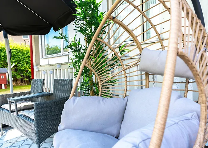 Апартаменты West Coast Hideaway