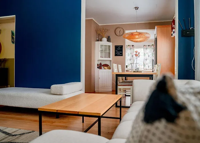 Апартаменты West Coast Hideaway *