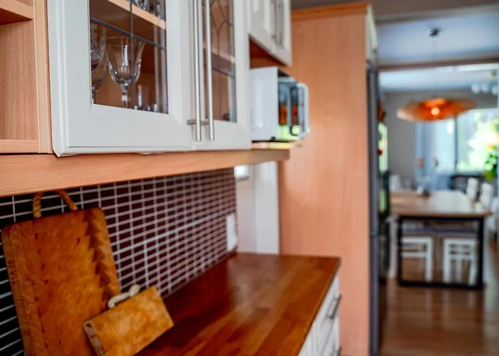 West Coast Hideaway Апартаменты