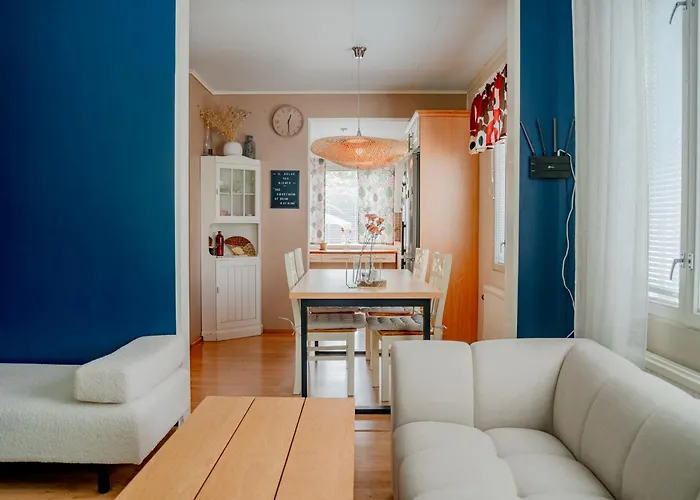 Апартаменты West Coast Hideaway