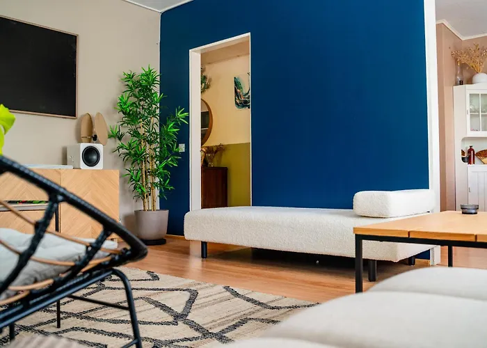 West Coast Hideaway Апартаменты *