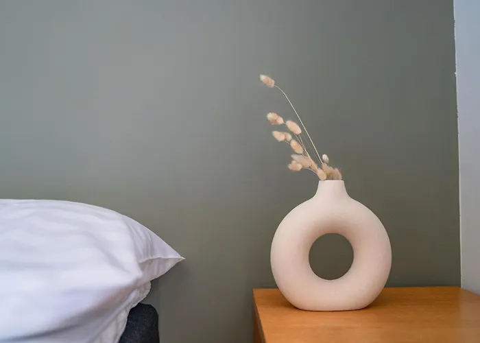 Апартаменты West Coast Hideaway *